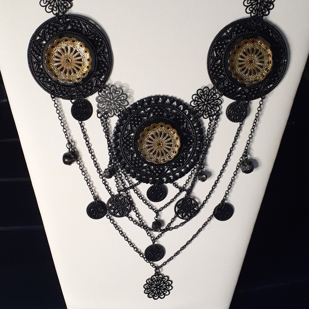 Necklace - Picture 2 of 2